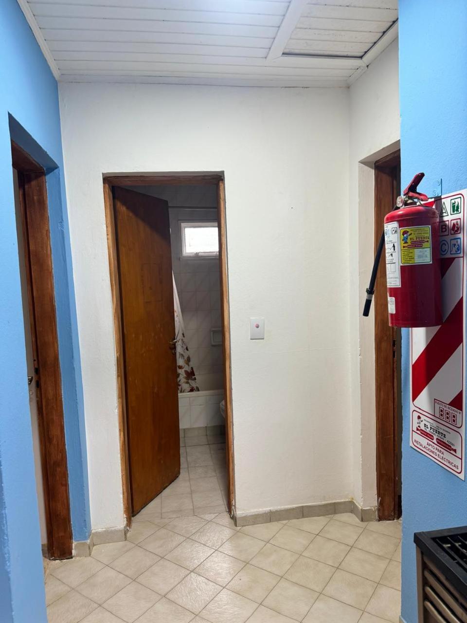אל קלפטה Hostal Leolei מראה חיצוני תמונה